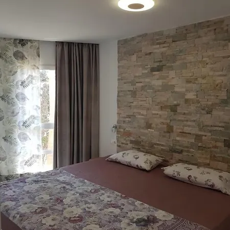Ty Americas Apartman *